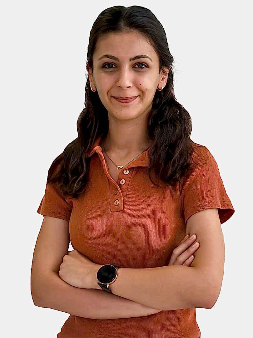 Asistan Büşra Karkan